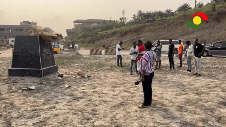 Akuffo Addo Statue